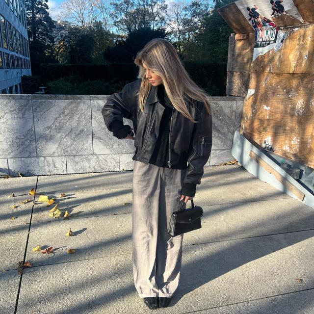 BONNIE CROPPED BOMBER - BLACK