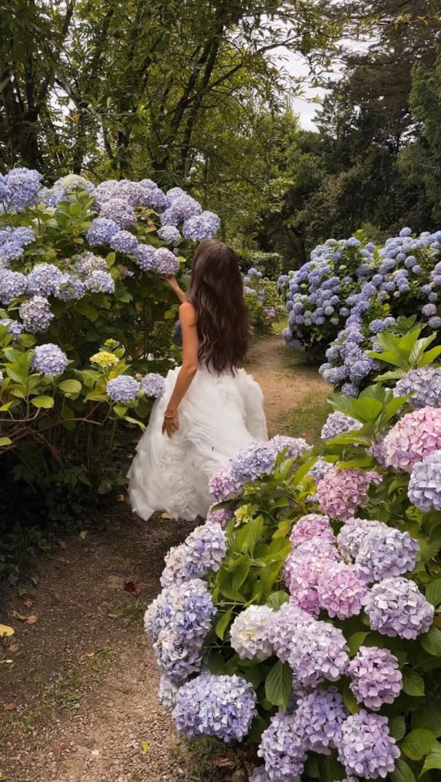Dramatically flowered tulle dress in white