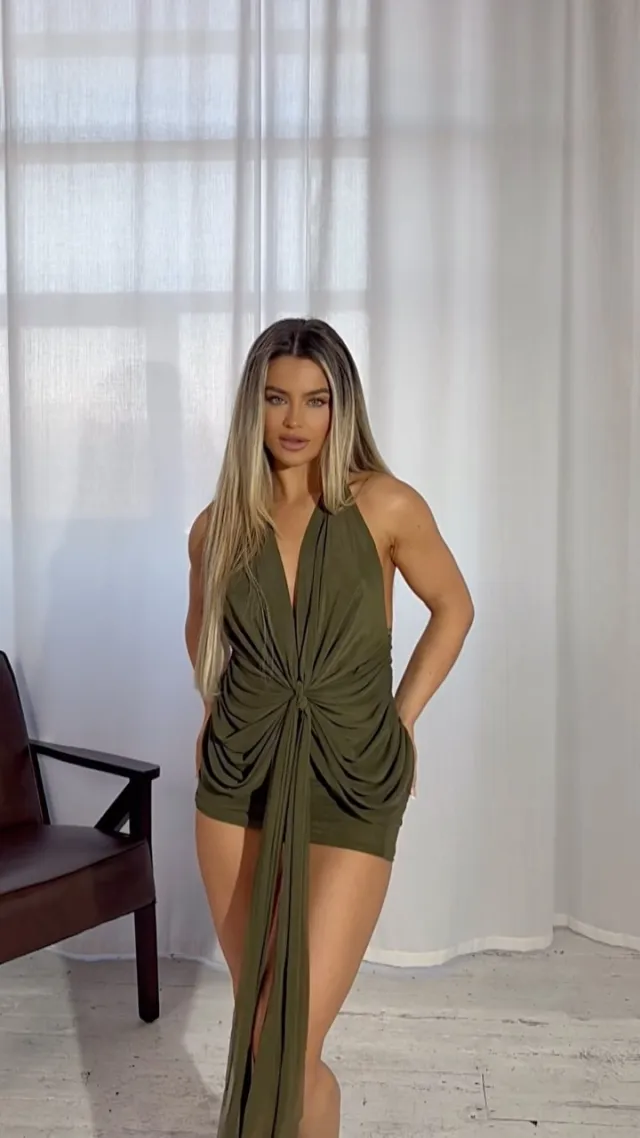 green emerald velvet dress Cece