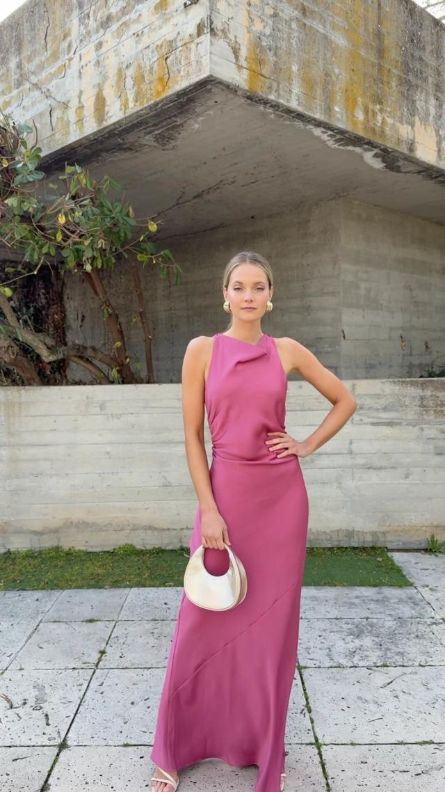 El profesor favorito quizs no lo tienes, pero el vestido s