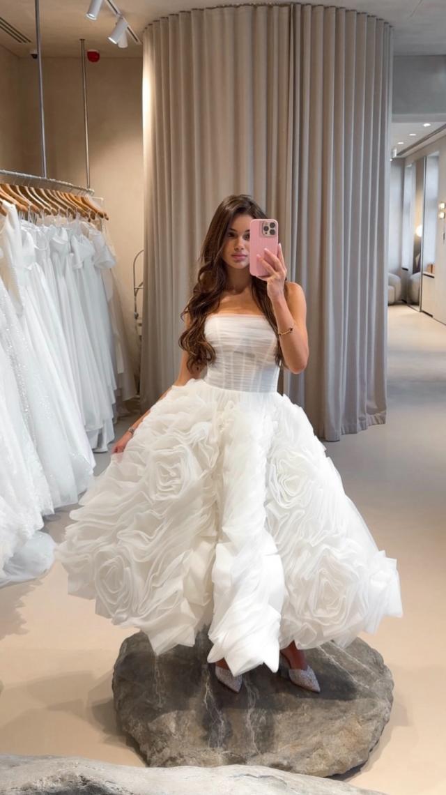 【新品未使用】 volume tulle dress Dramatically flowered tulle dress in white