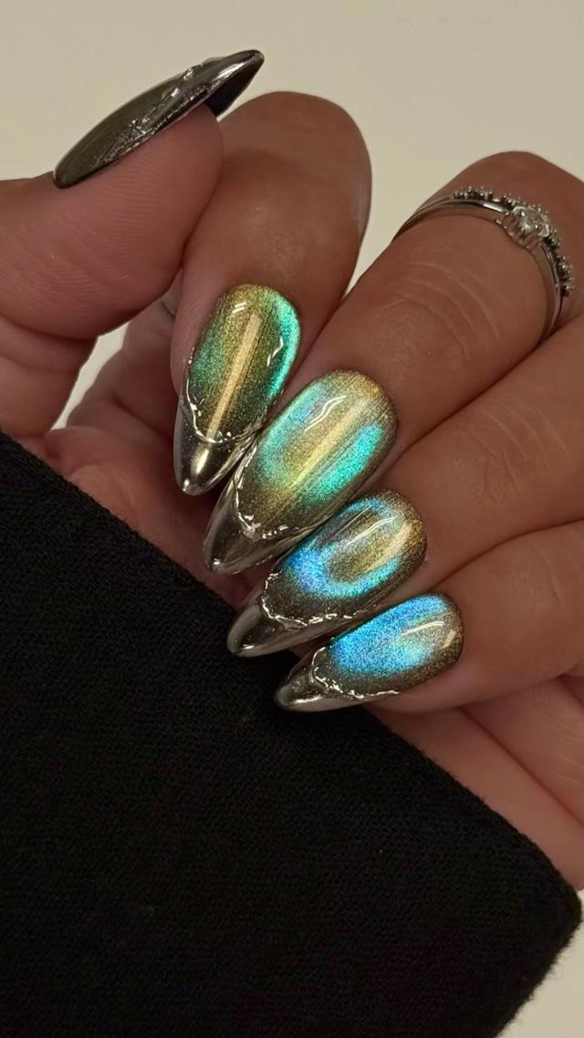 Charme Gel / Cat Eye E34 Golden Serenade - Yellow Green Chameleon