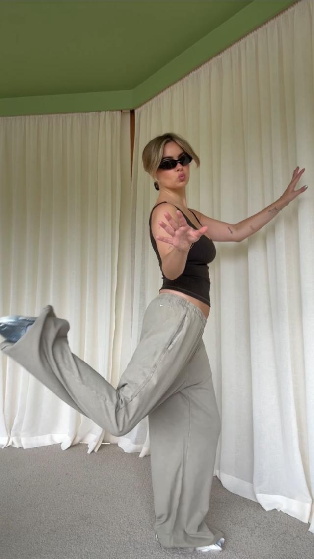 SOHO TOKIO WIDE LEG PANT in KHAKI | The UPSIDE