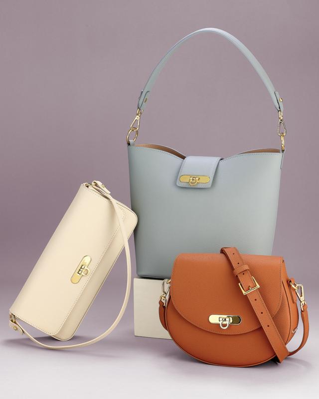 Chelsea Crossbody | Camel Pebble Grain Leather