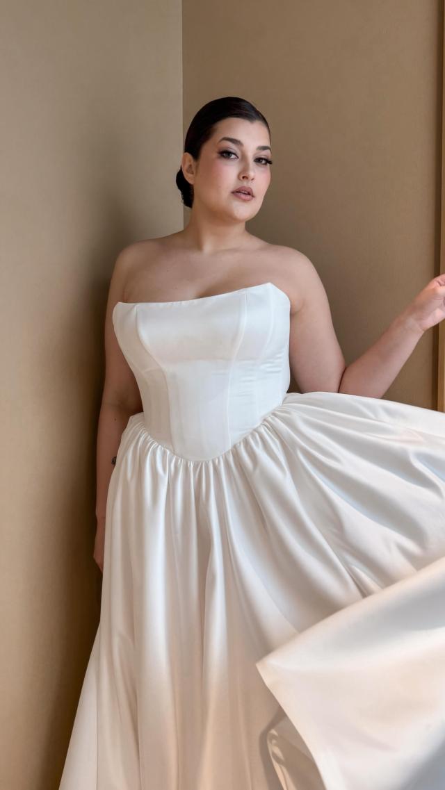 Monica  Princess Wedding Dress Pearl of the Season by Milla Nova | LVA  Bride Chicago | LVA BRIDE
