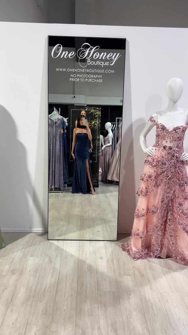 Prom & Formal Dress Gallery | Real Customer Looks | One Honey Prom & Formal Dress Gallery | Real Customer Looks | One Honey
