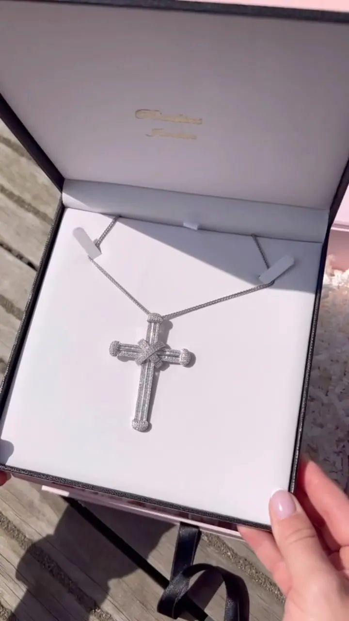 Statement Diamond Cross – RankinsJewellers