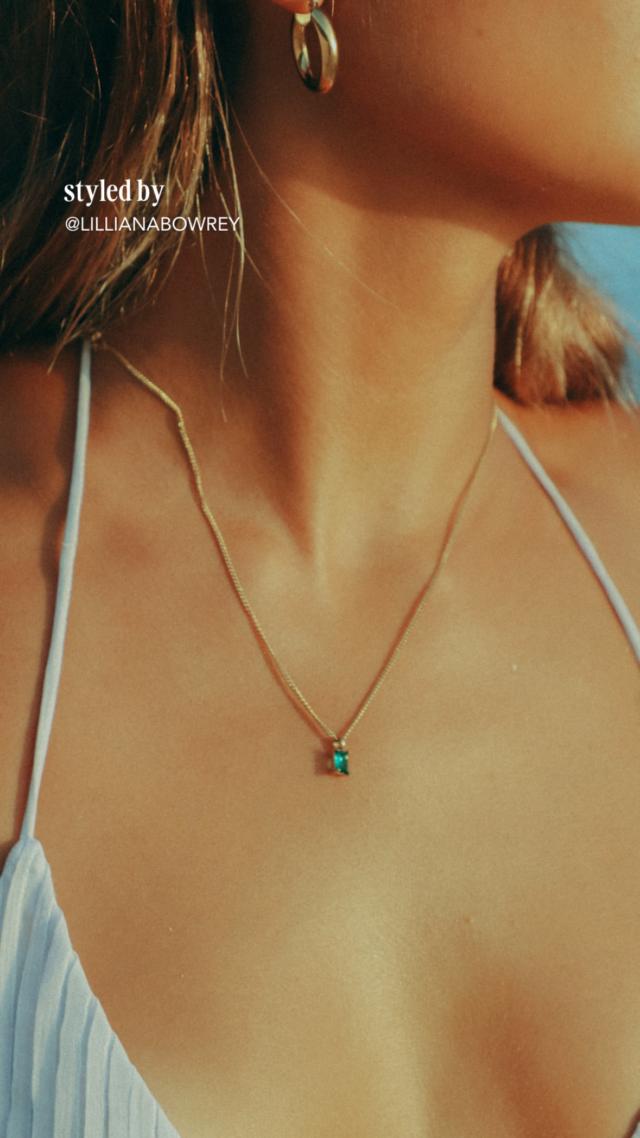 エメラルドネックレス