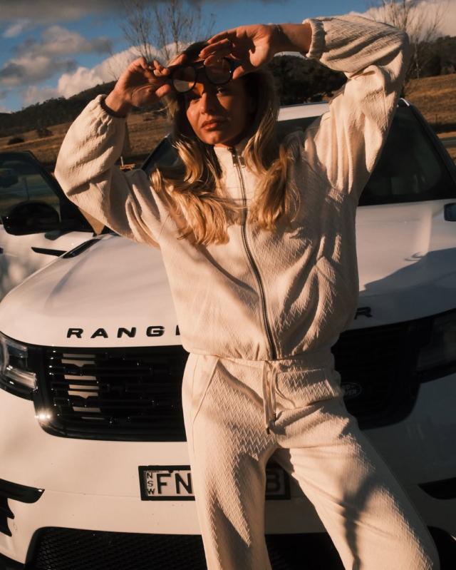 BOW N ARROW FRINGE ZIP JACKET in NATURAL | The UPSIDE